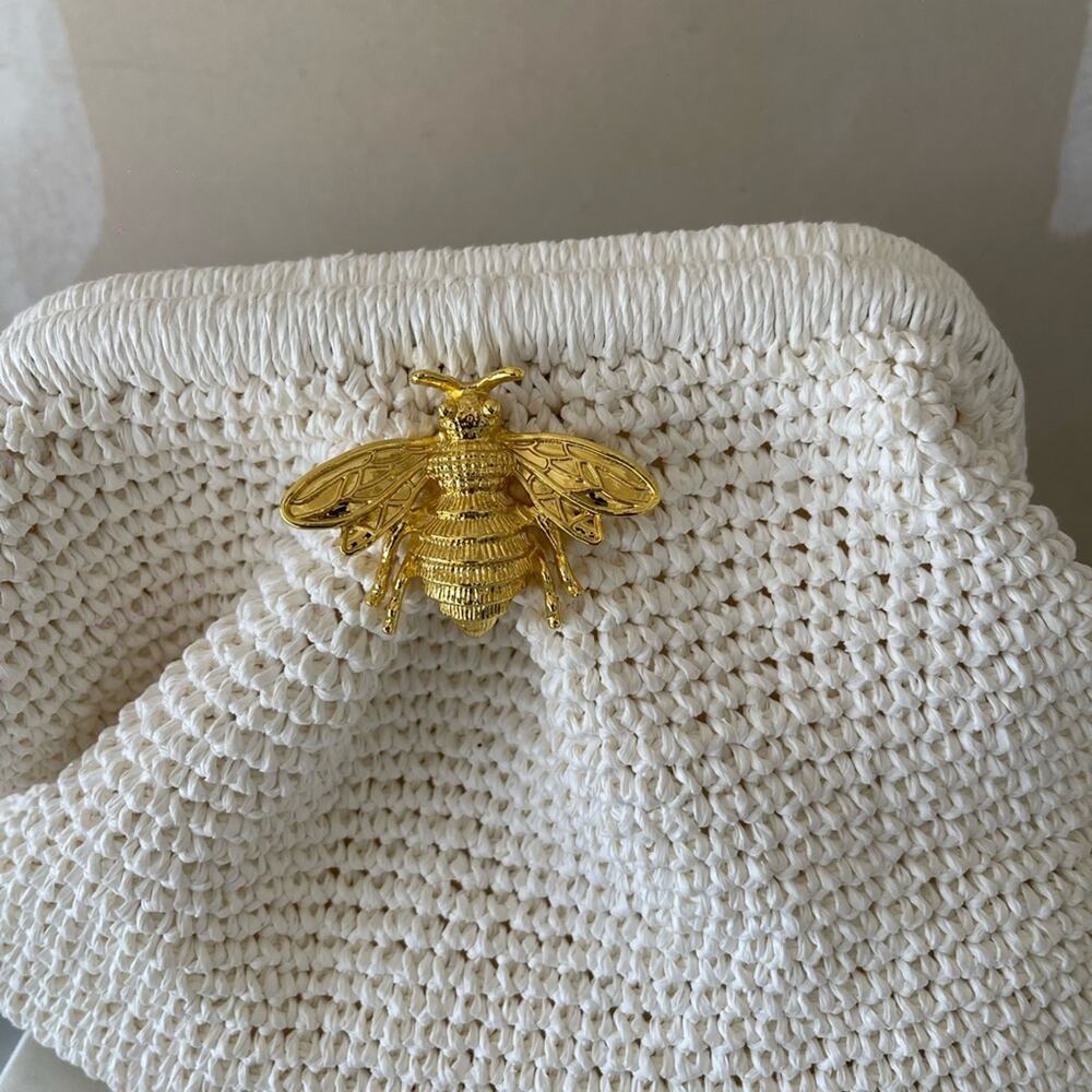 GARY’s White Clutch with Gold Bee Accent  NEW - Picture 3 of 6